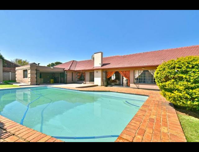 3 BEDROOM HOUSE FOR SALE IN ALBEMARLE